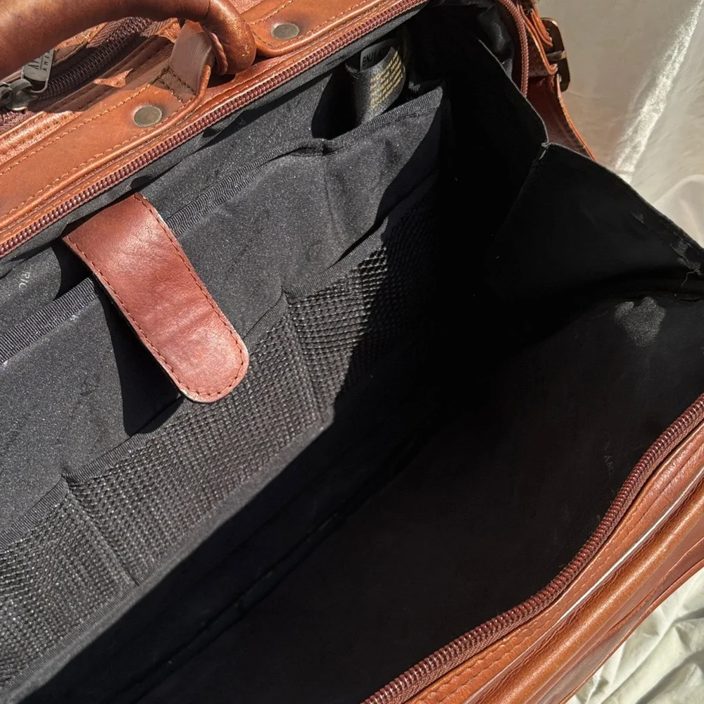 Vintage Avenues America Brown Leather Briefcase/Bag